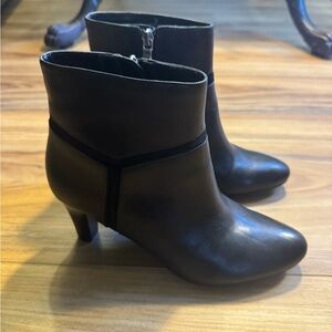 Lauren Ralph Lauren Black Leather Ankle Booties with Side Zip
